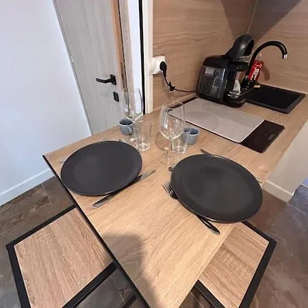 Апартаменты La Terrasse Abritee Et Son Нанси