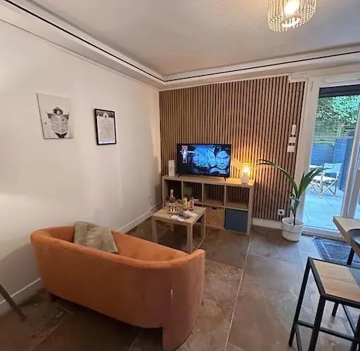 Апартаменты La Terrasse Abritee Et Son Нанси