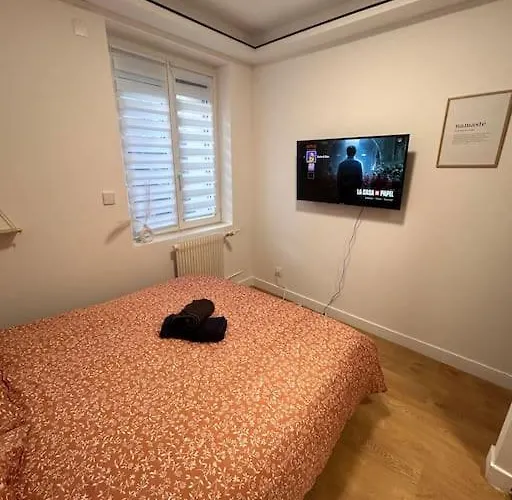 Daire La Terrasse Abritee Et Son *