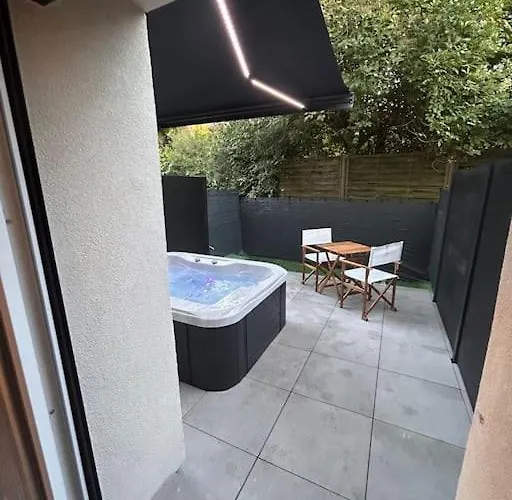 La Terrasse Abritee Et Son * Нанси